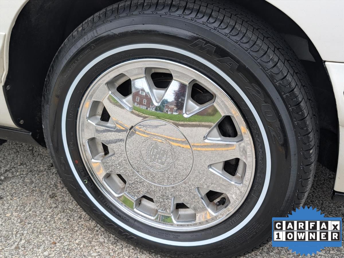 1999 Cadillac DeVille 19