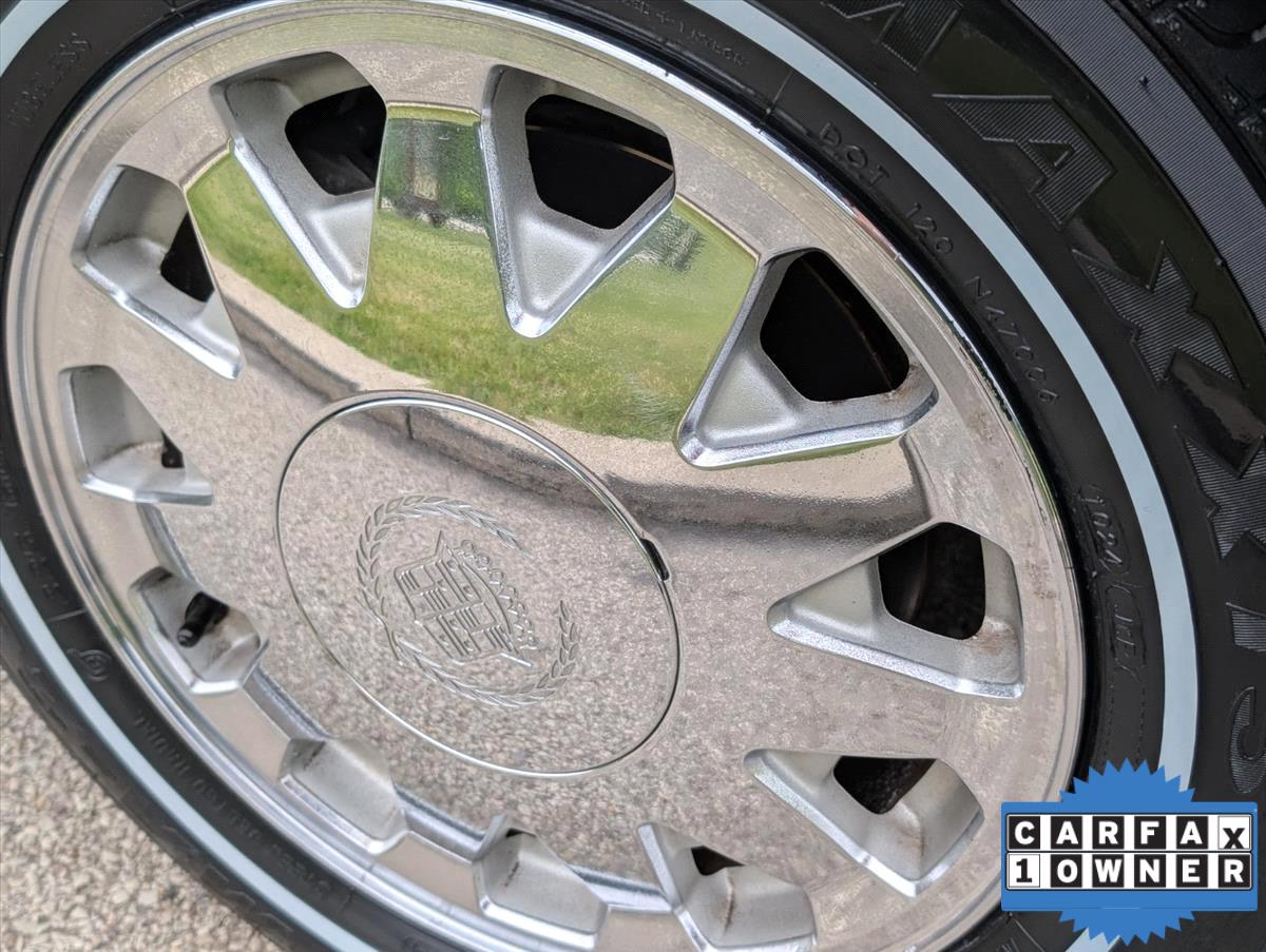 1999 Cadillac DeVille 39