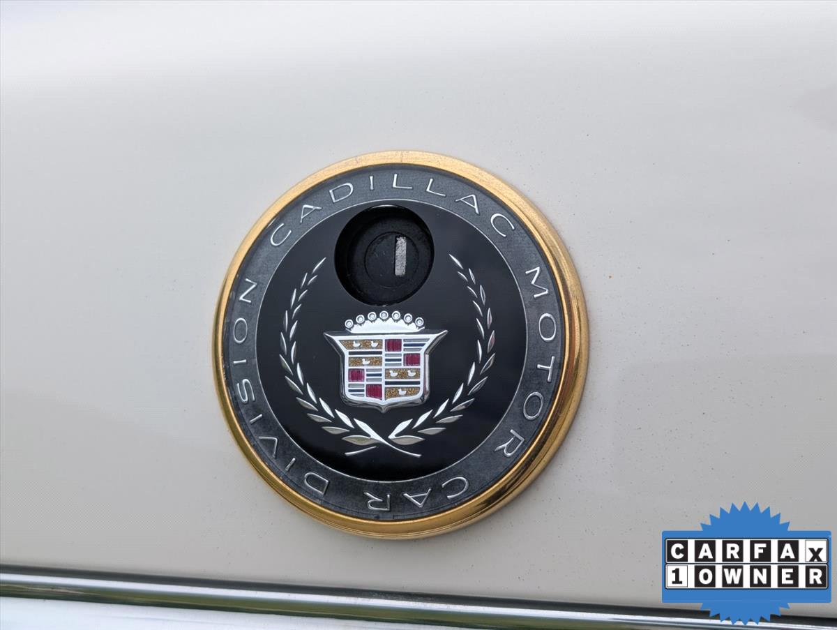 1999 Cadillac DeVille 29