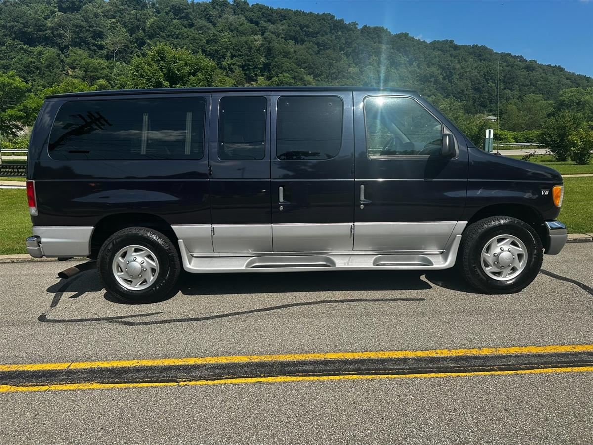 1999 Ford E-350 2