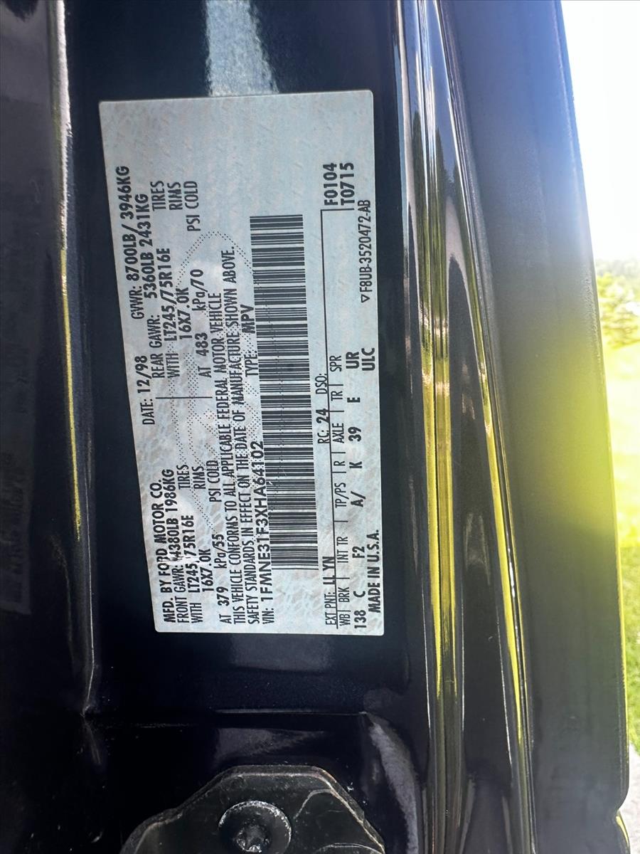 1999 Ford E-350 11