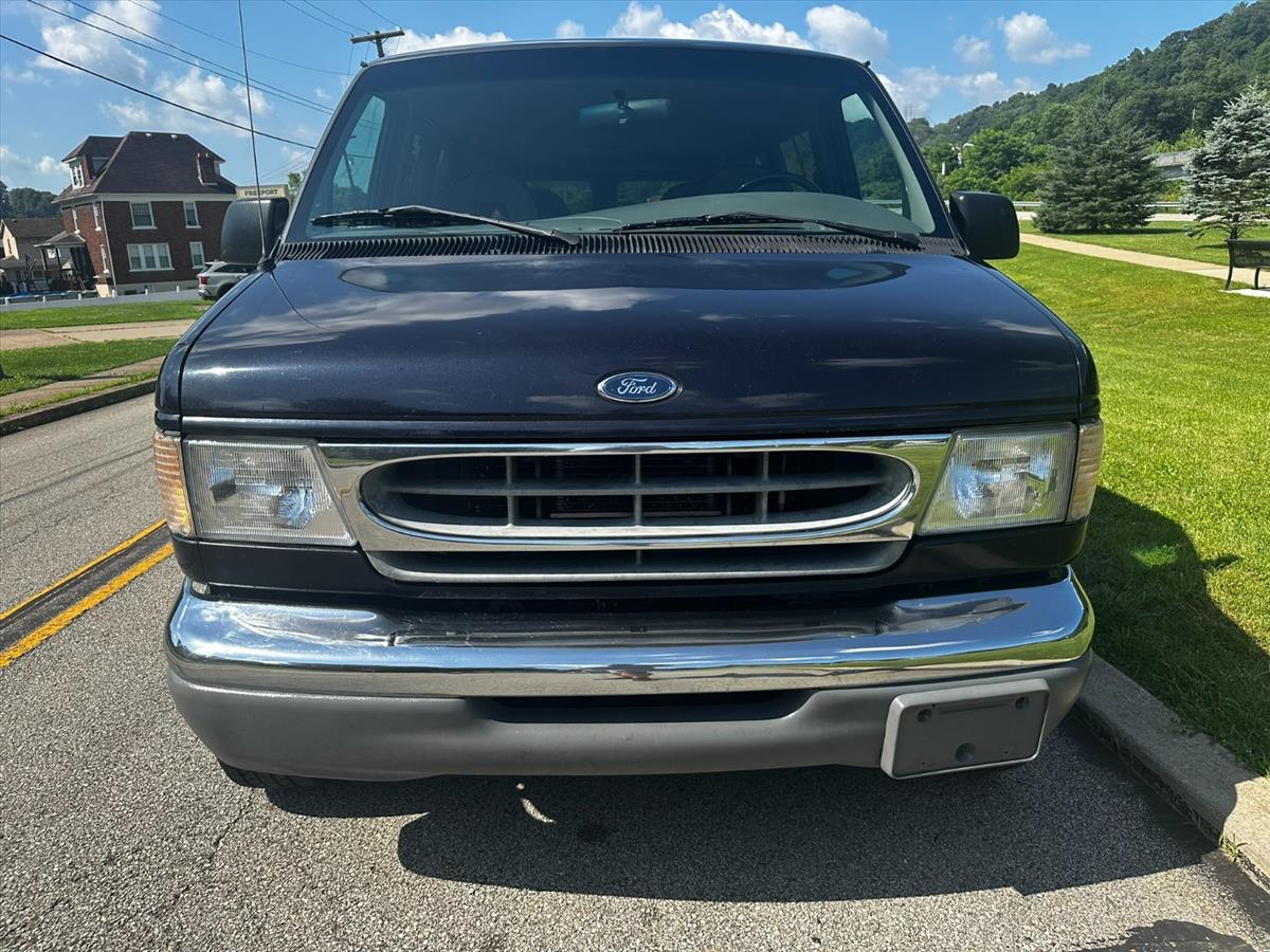 1999 Ford E-350 6
