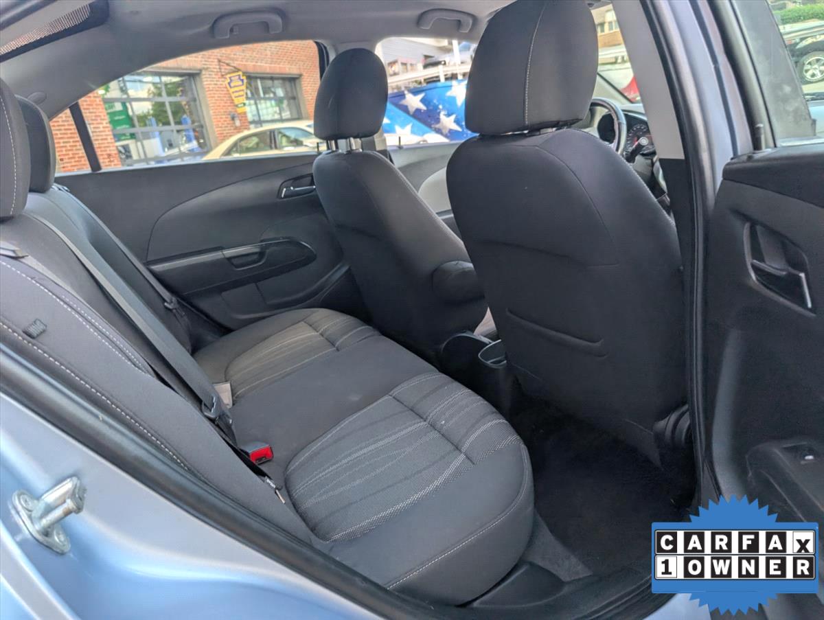 2017 Chevrolet Sonic 34