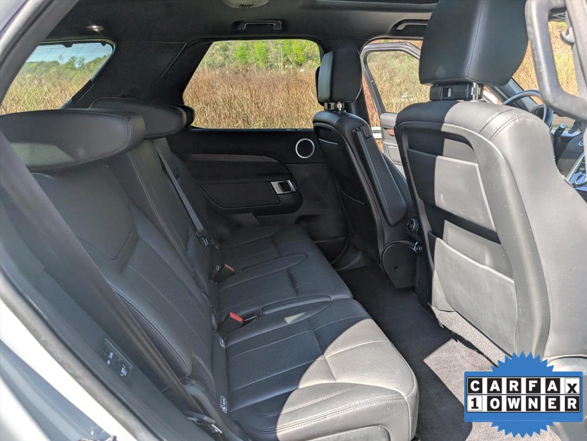 2019 Land Rover Discovery 37
