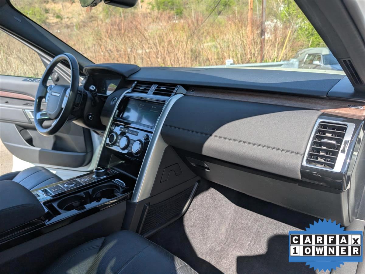 2019 Land Rover Discovery 32