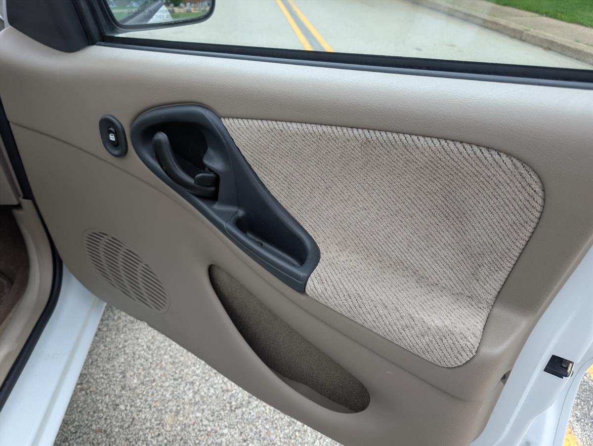 2004 Chevrolet Cavalier 62