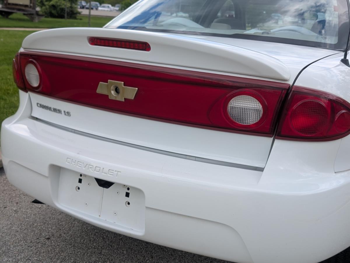 2004 Chevrolet Cavalier 16
