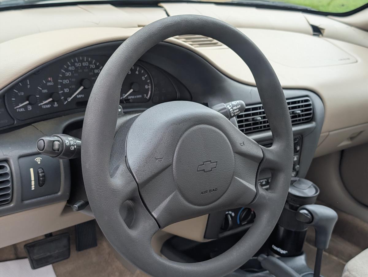 2004 Chevrolet Cavalier 29