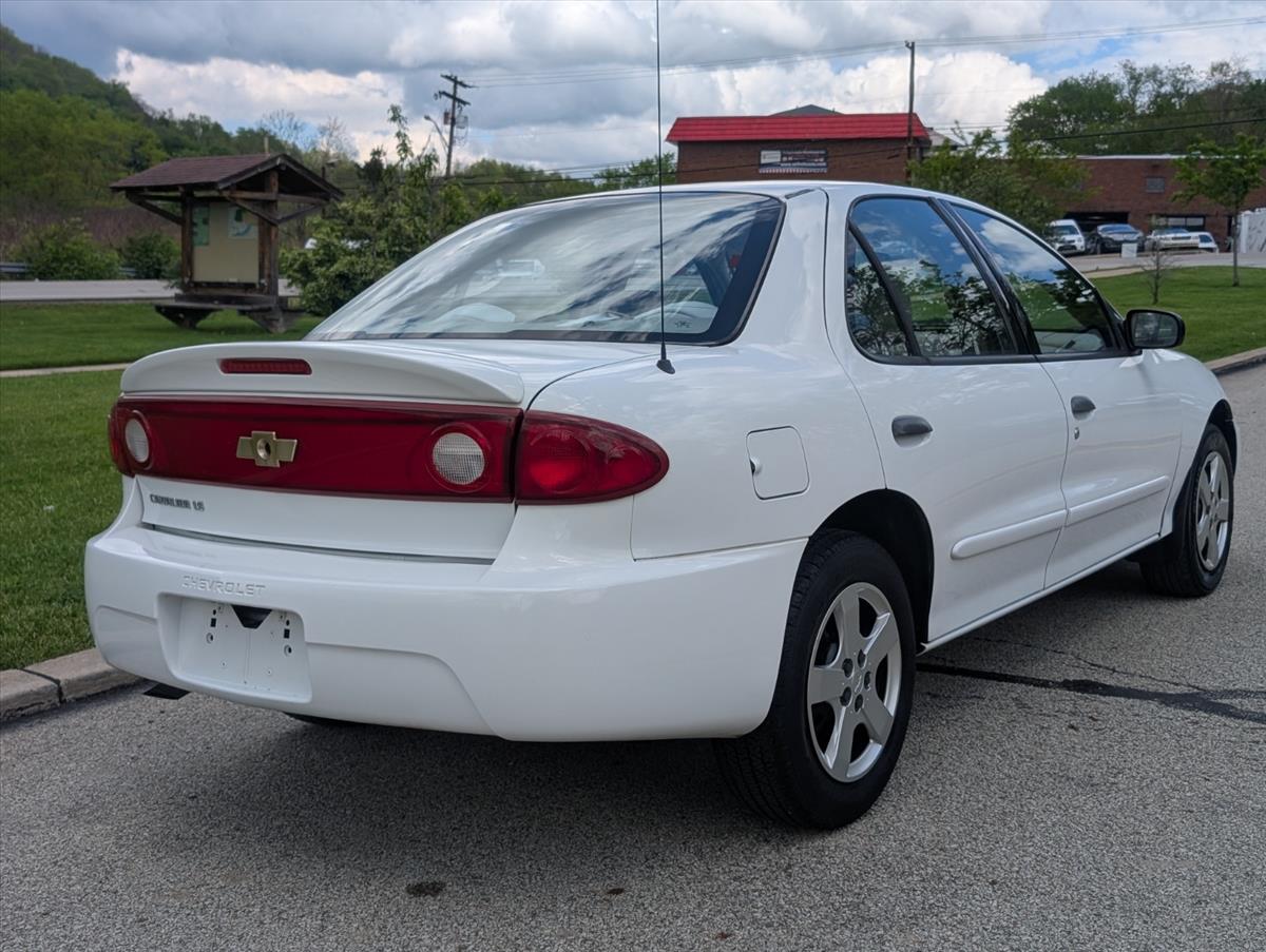 2004 Chevrolet Cavalier 5