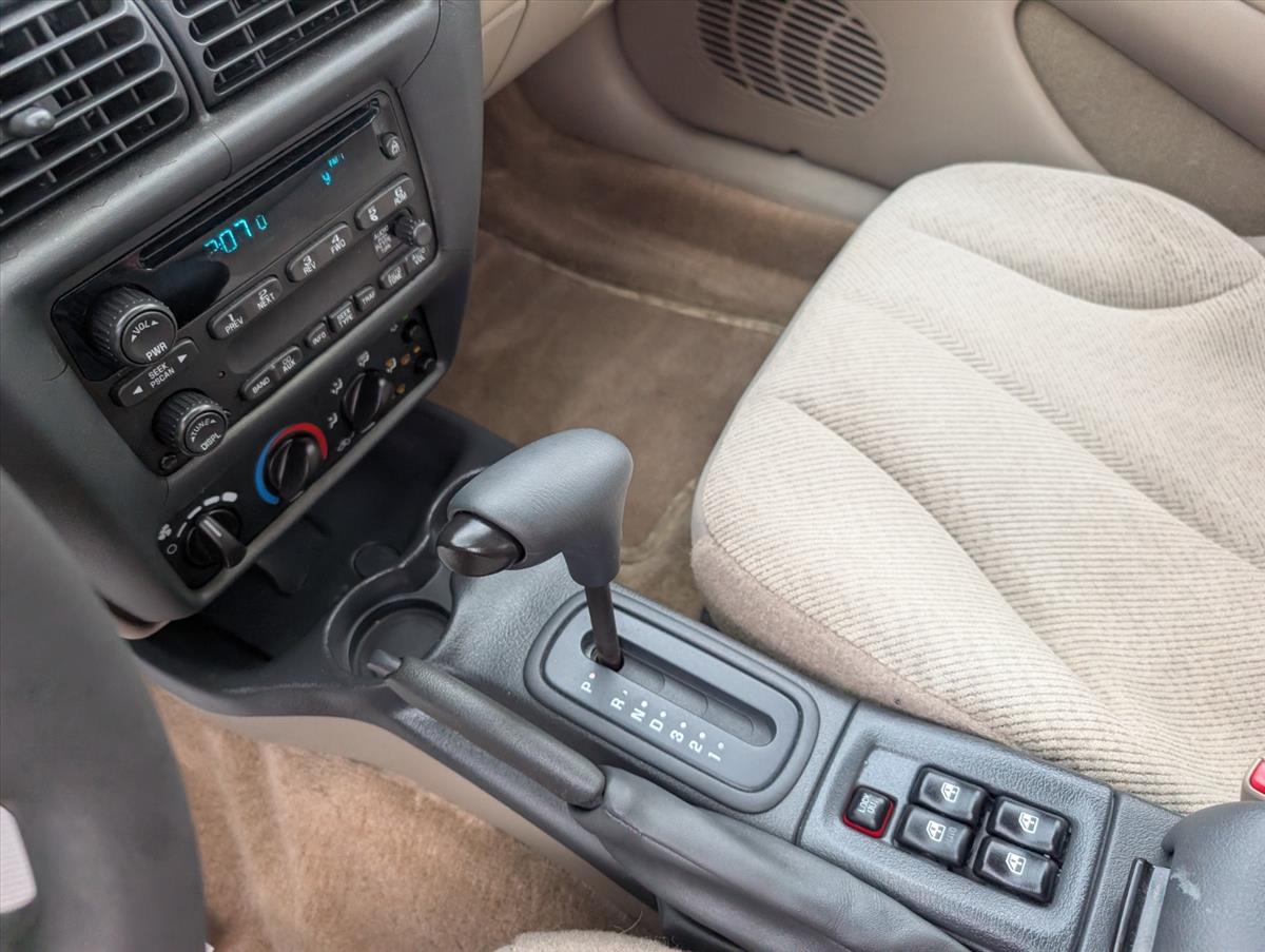 2004 Chevrolet Cavalier 52