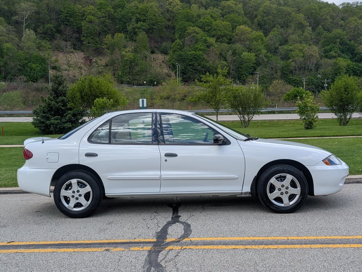 2004 Chevrolet Cavalier 4
