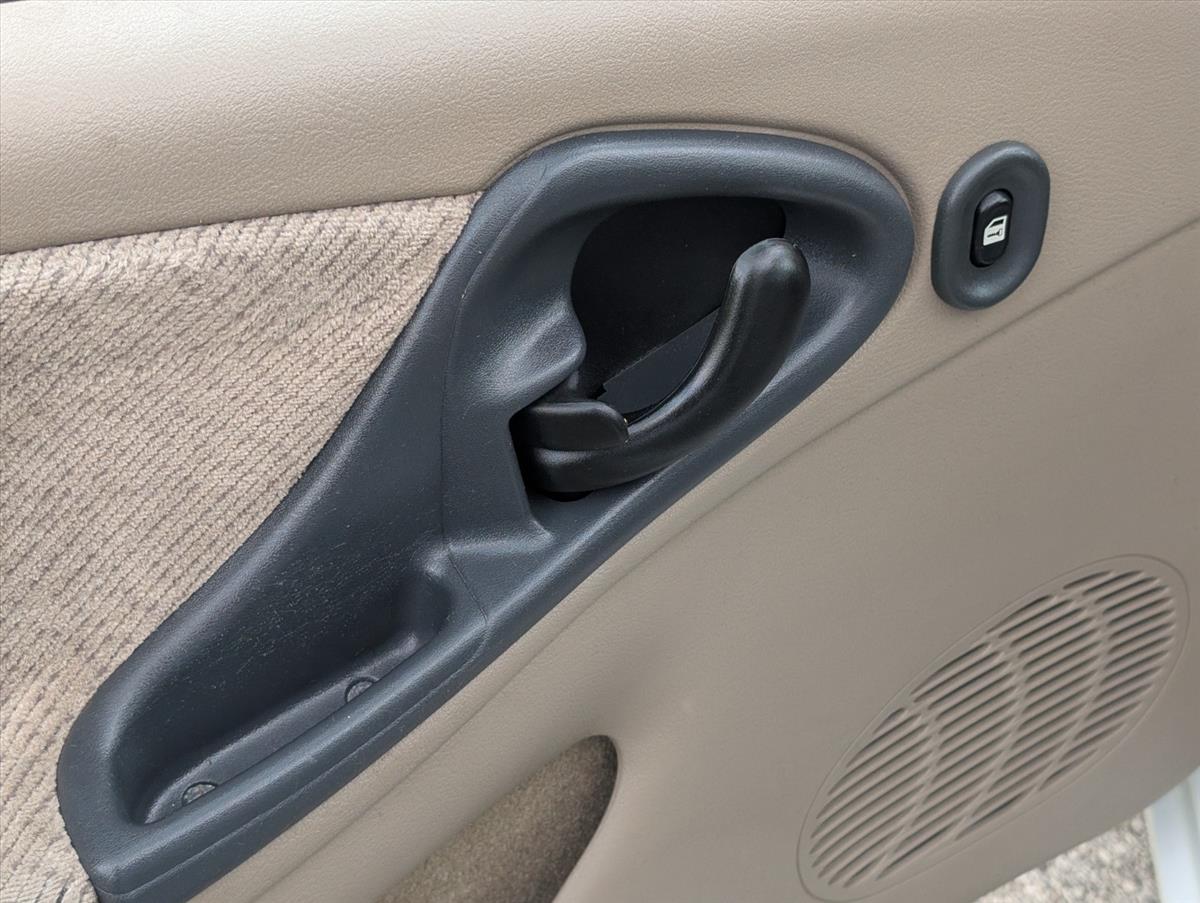2004 Chevrolet Cavalier 30