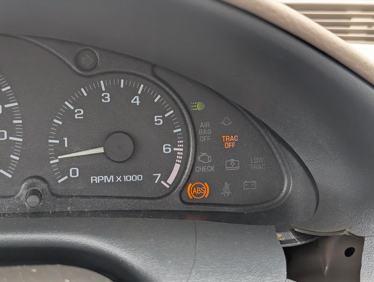 2004 Chevrolet Cavalier 104