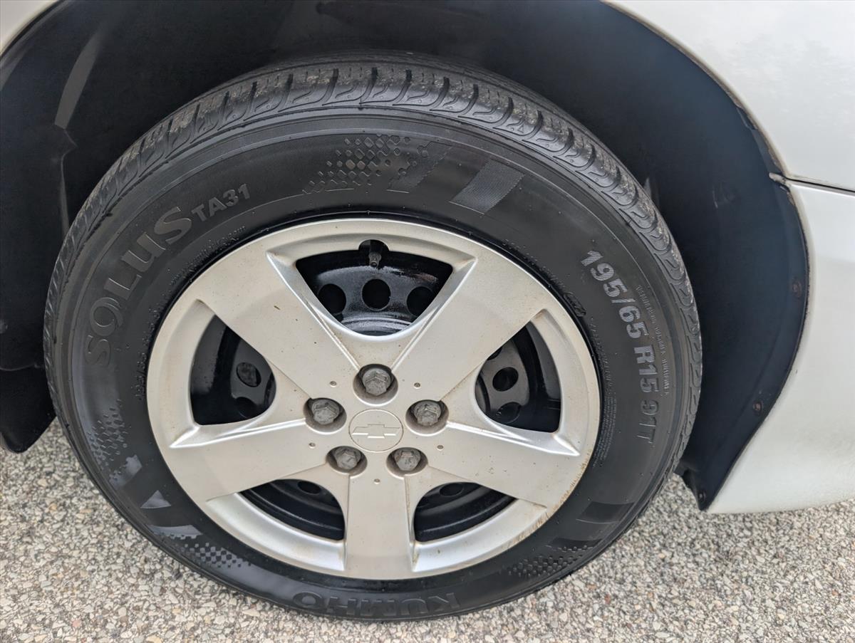 2004 Chevrolet Cavalier 101