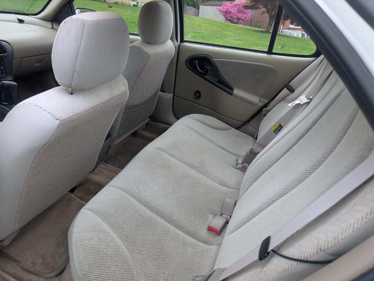 2004 Chevrolet Cavalier 38