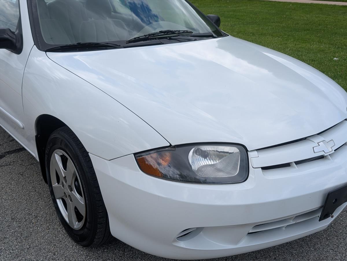 2004 Chevrolet Cavalier 12