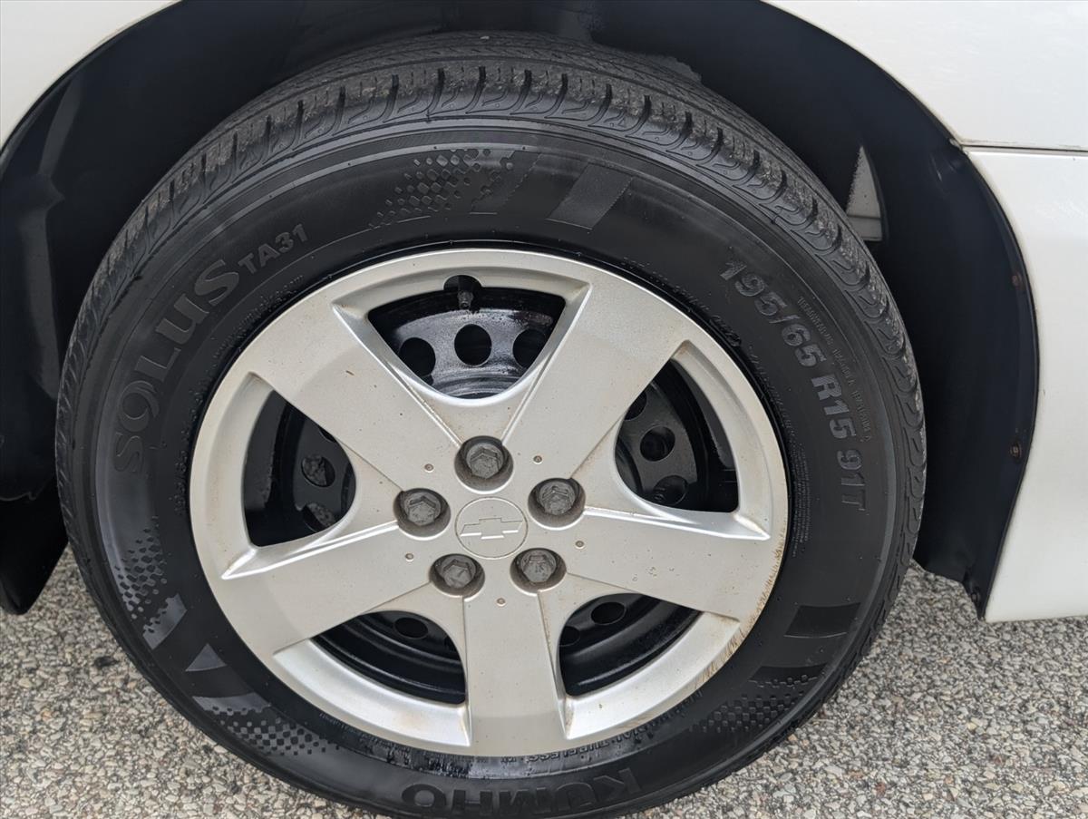2004 Chevrolet Cavalier 14