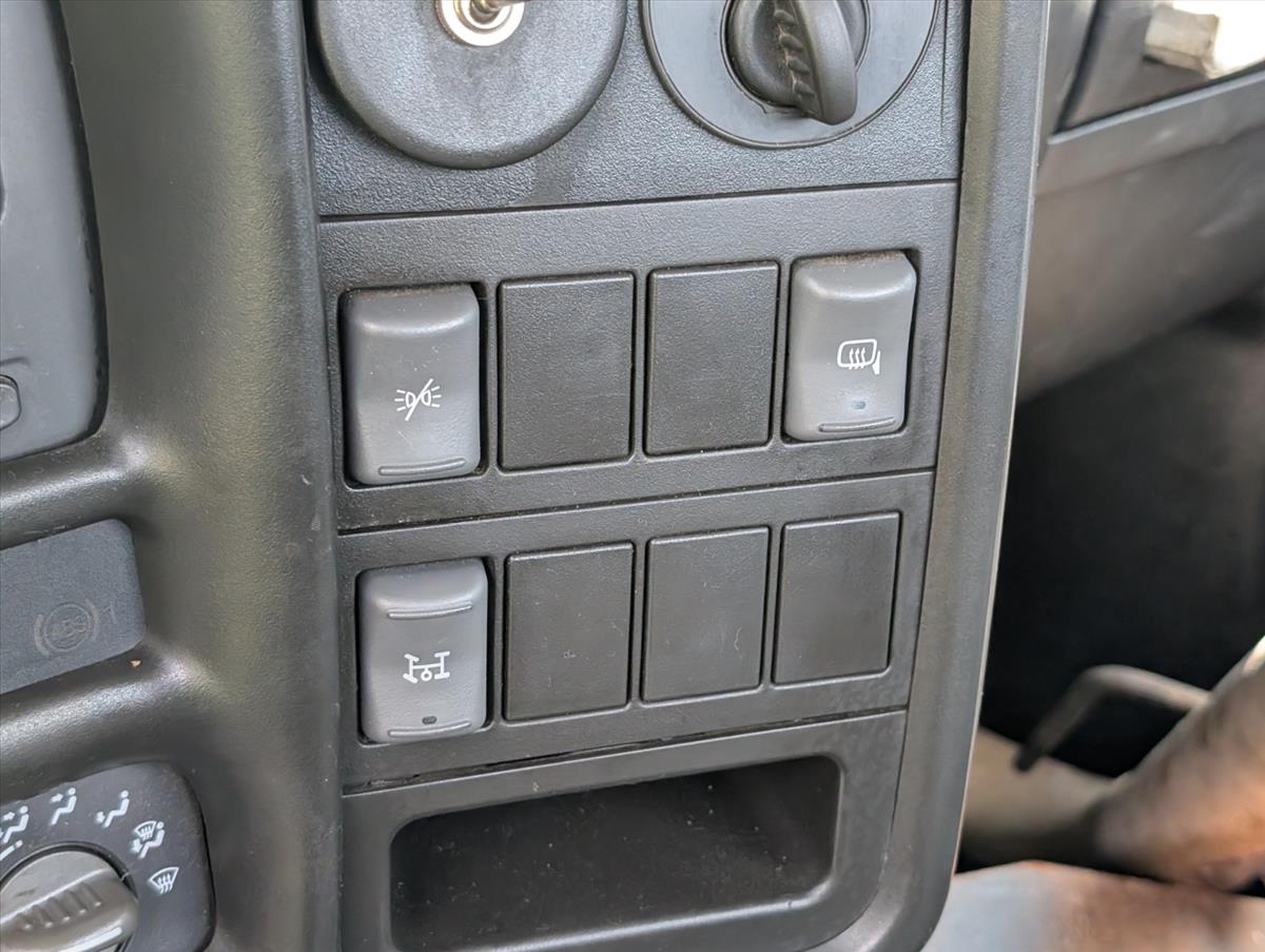 2005 Chevrolet CC5500 69