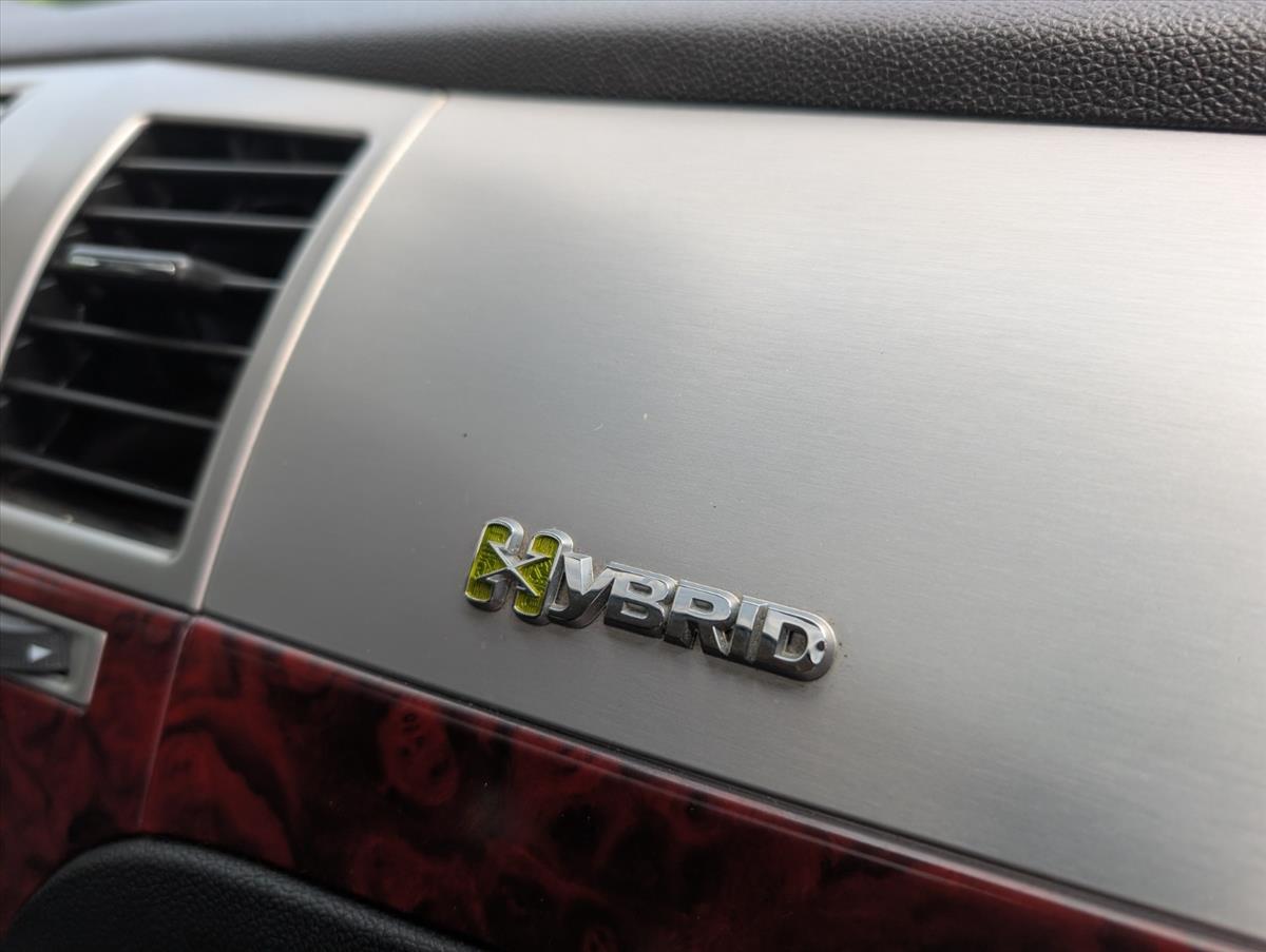 2009 Cadillac Escalade Hybrid 25