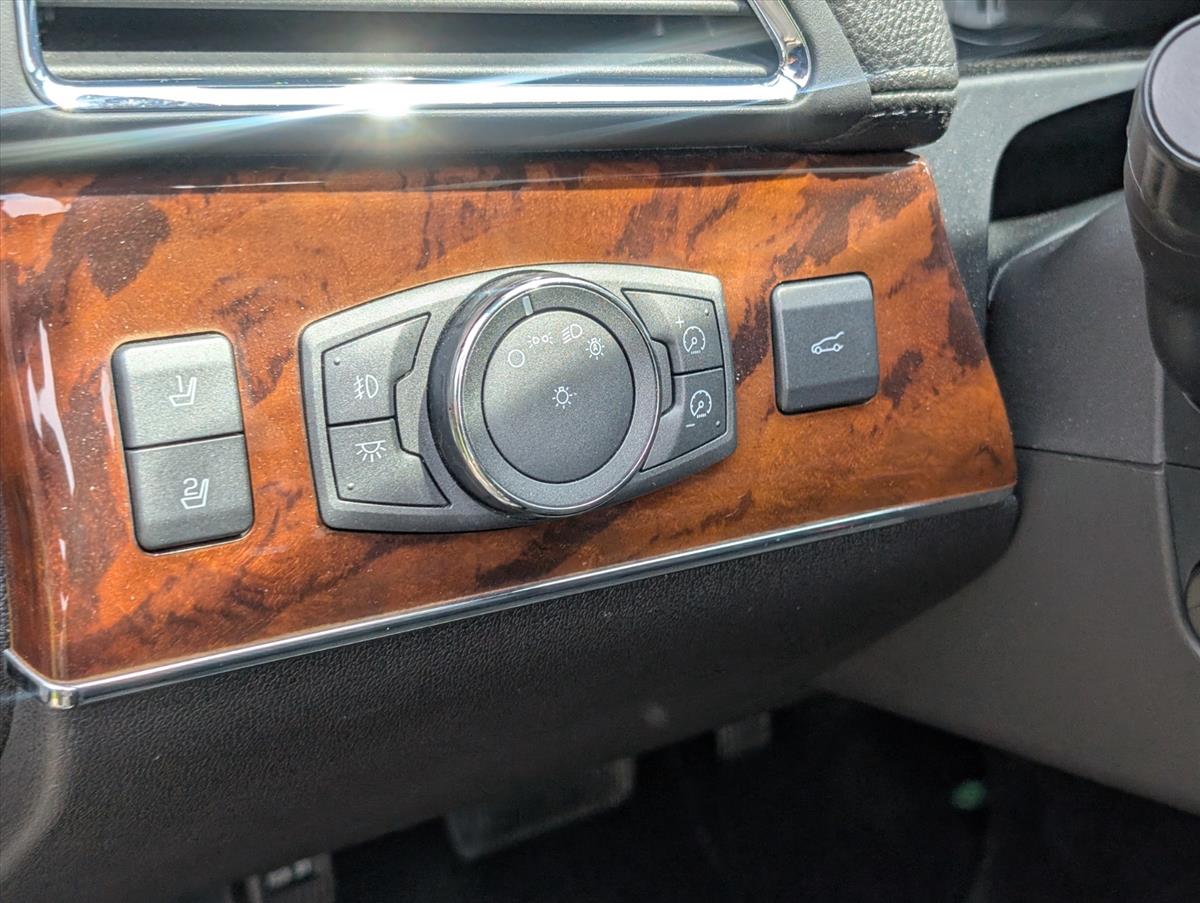 2013 Lincoln MKX 25