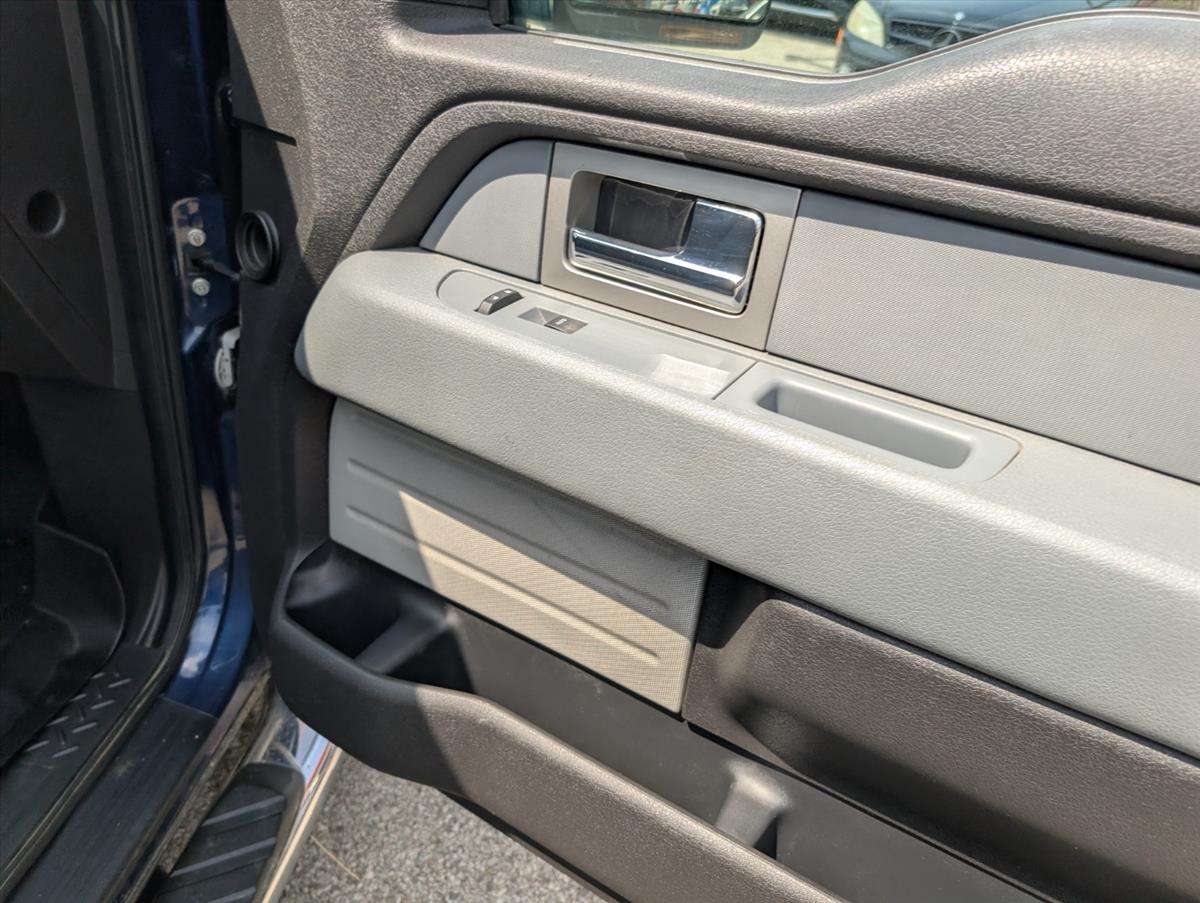 2011 Ford F-150 35