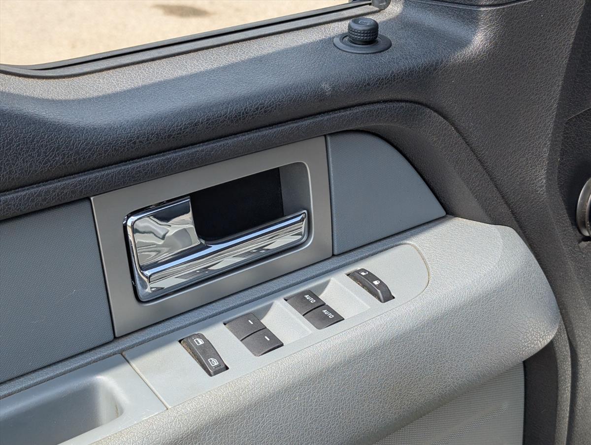 2011 Ford F-150 74