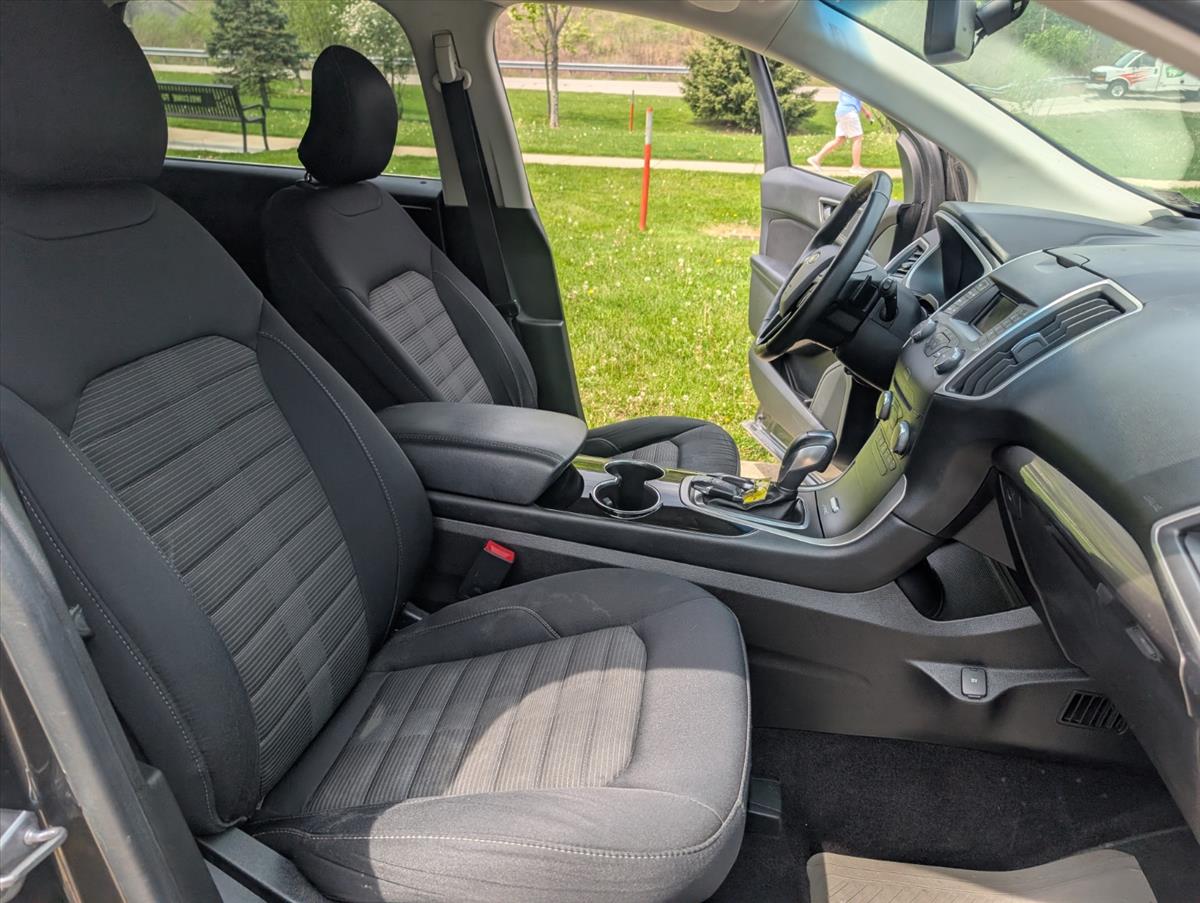 2015 Ford Edge 28