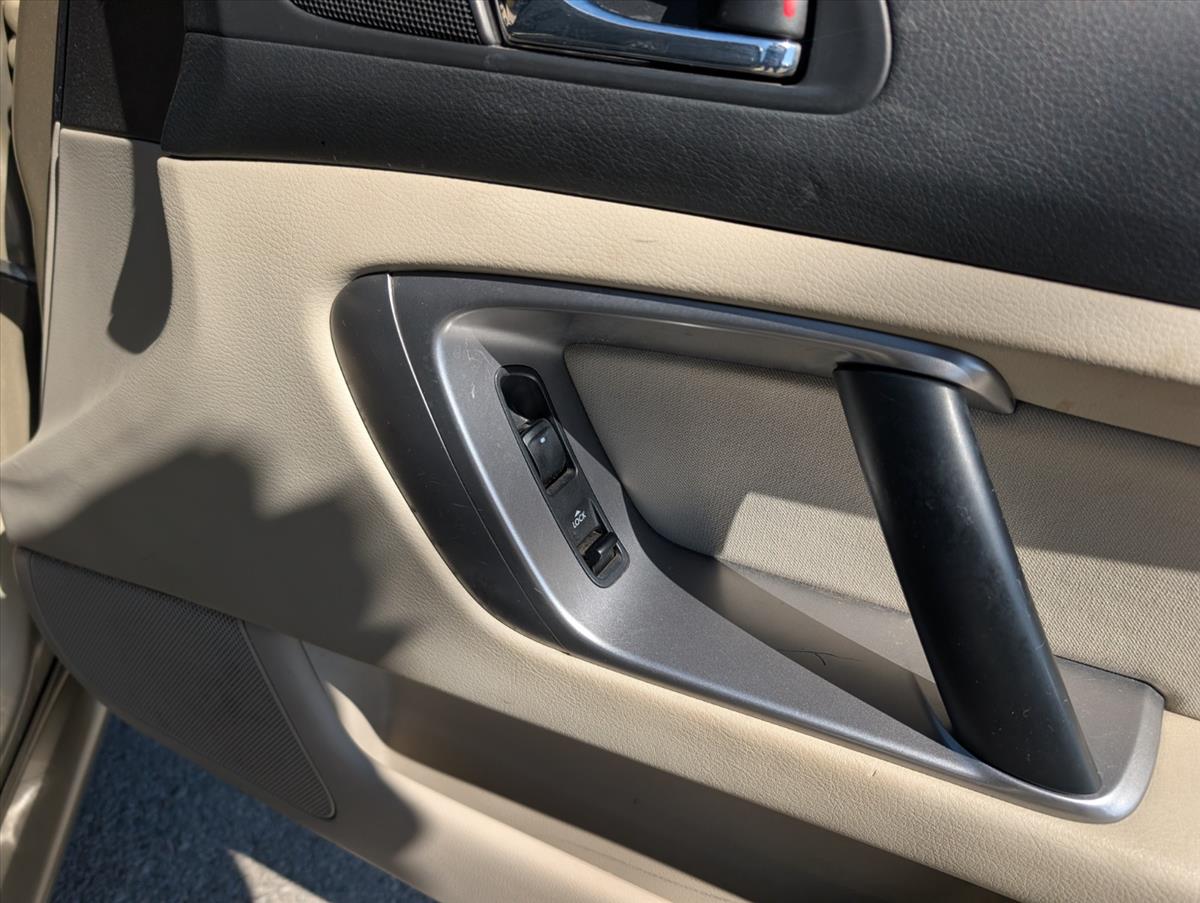 2008 Subaru Legacy 38
