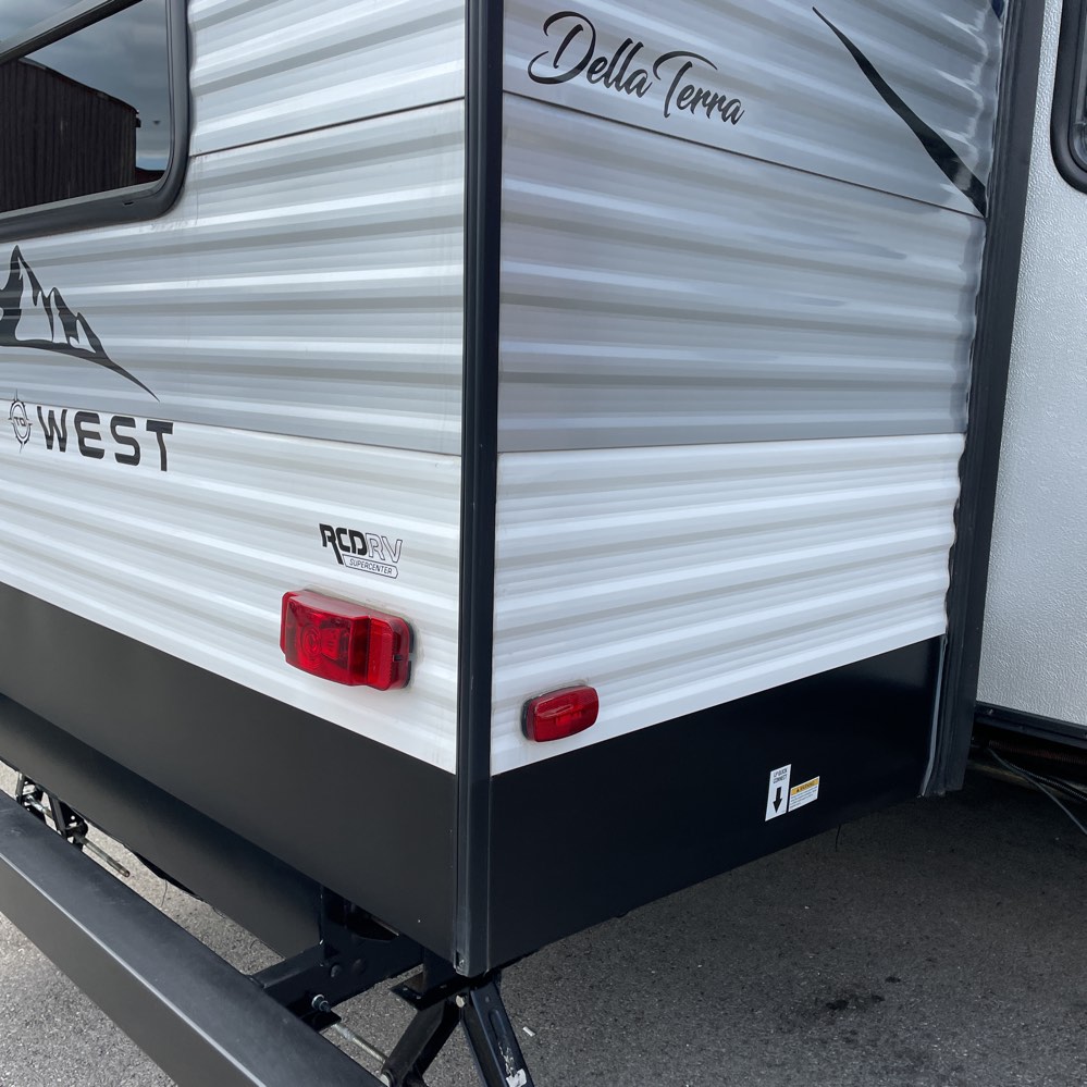 2019 East to West Della Terra 19