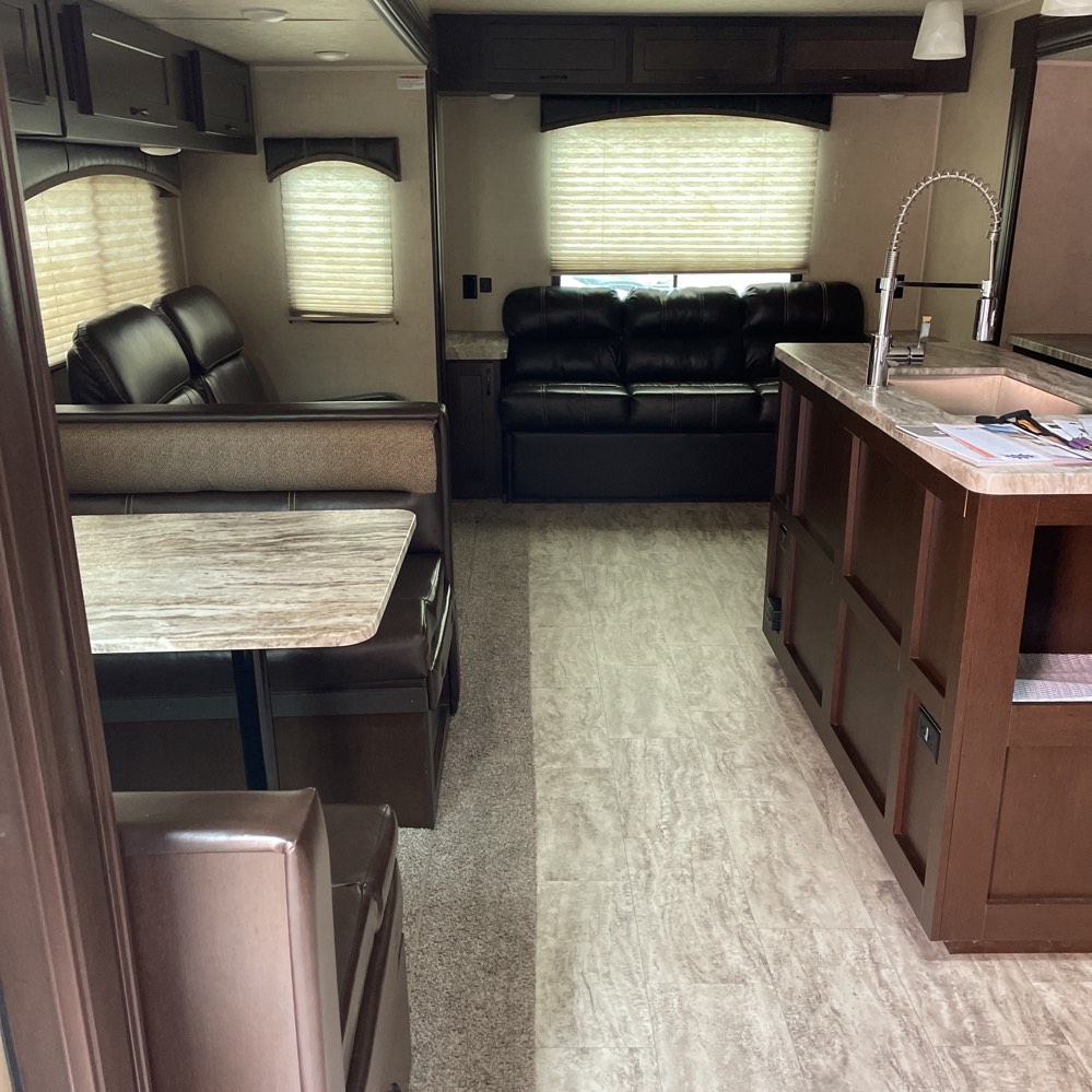 2019 East to West Della Terra 23