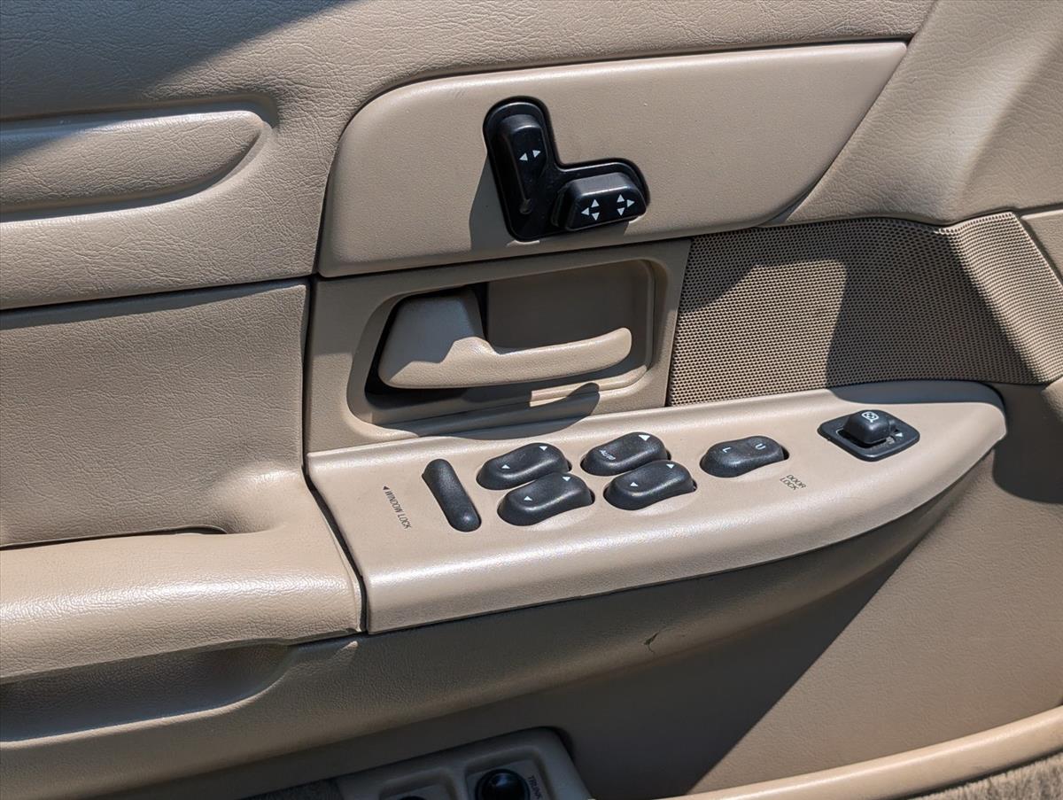 2002 Ford Crown Victoria 70