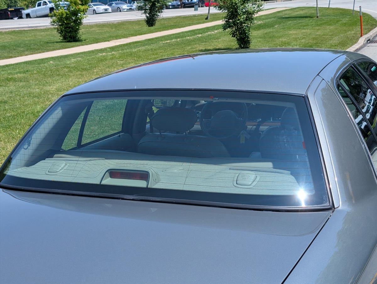 2002 Ford Crown Victoria 25