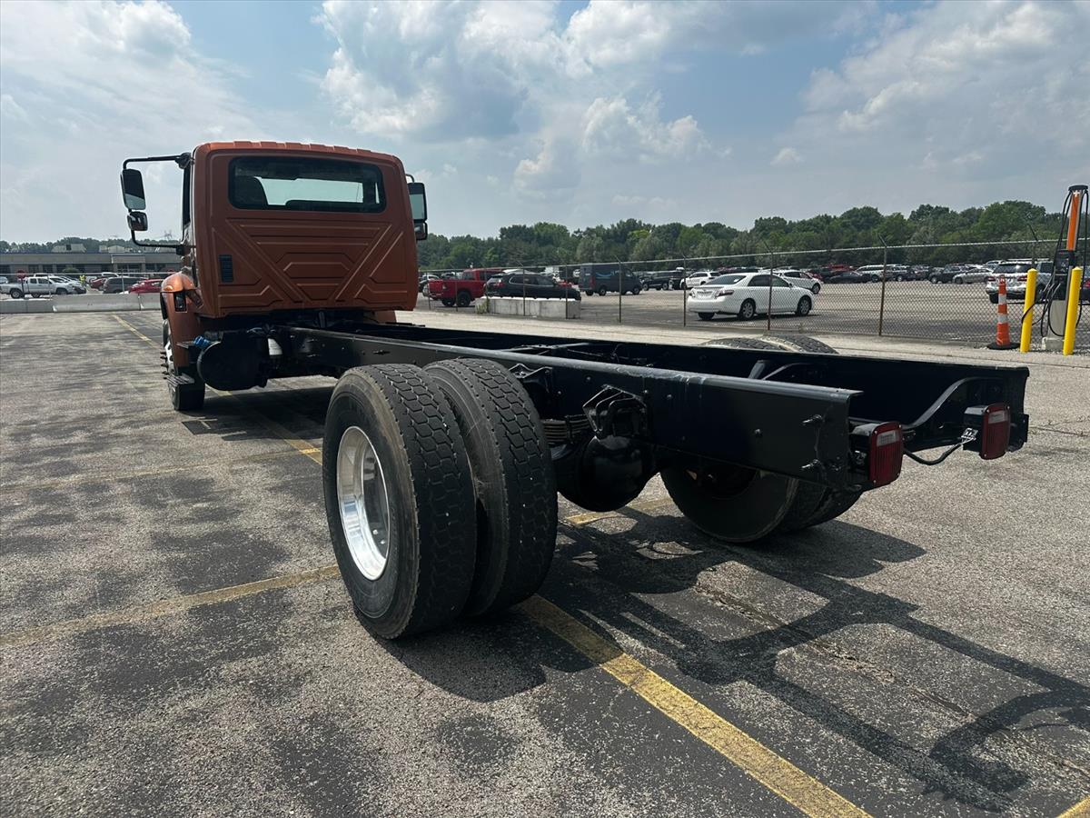 2018 International DuraStar 4400 7
