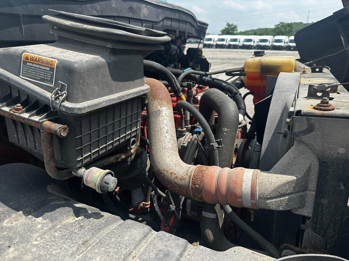 2018 International DuraStar 4400 34