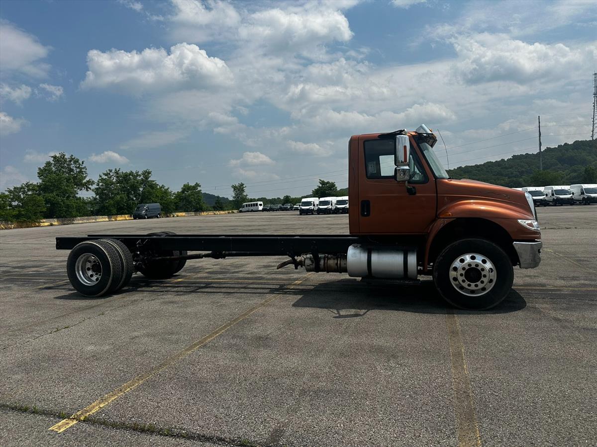 2018 International DuraStar 4400 2