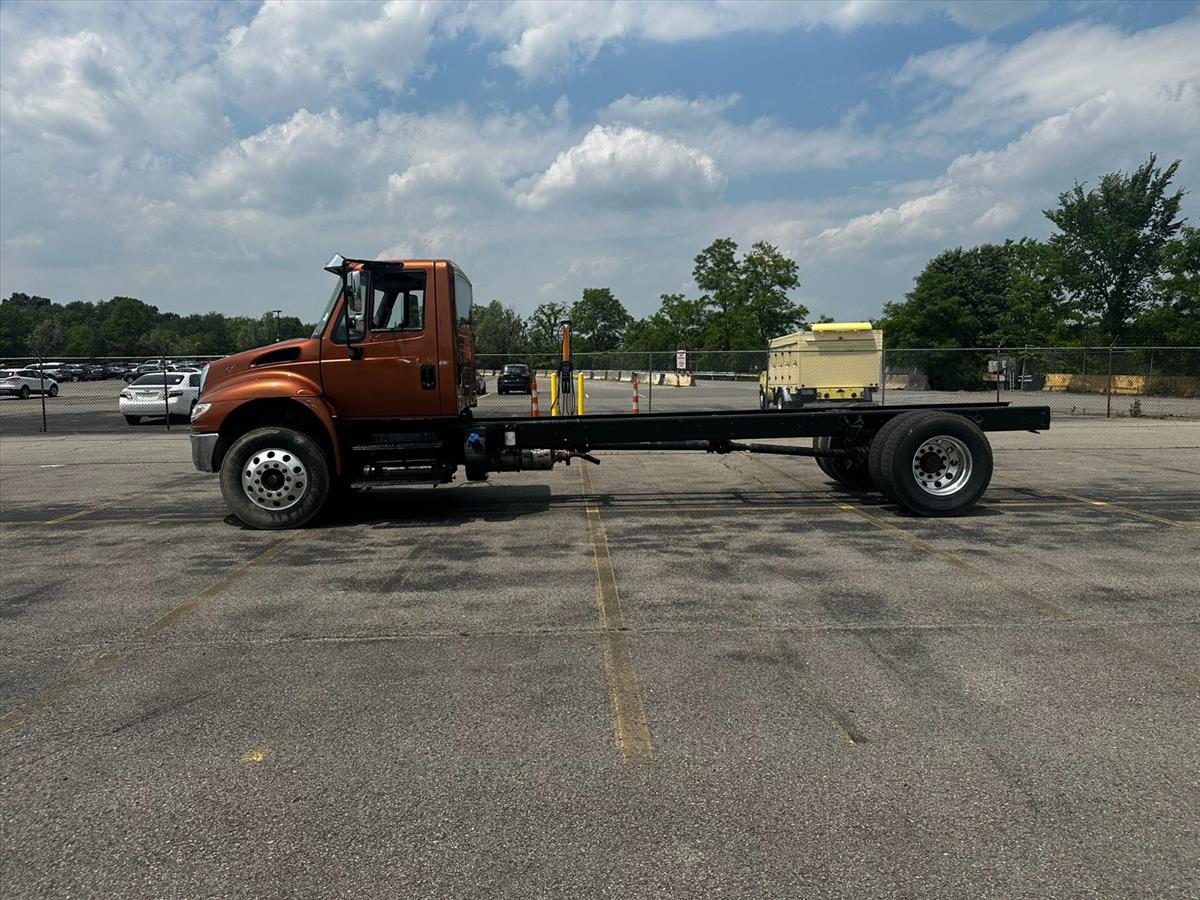 2018 International DuraStar 4400 13