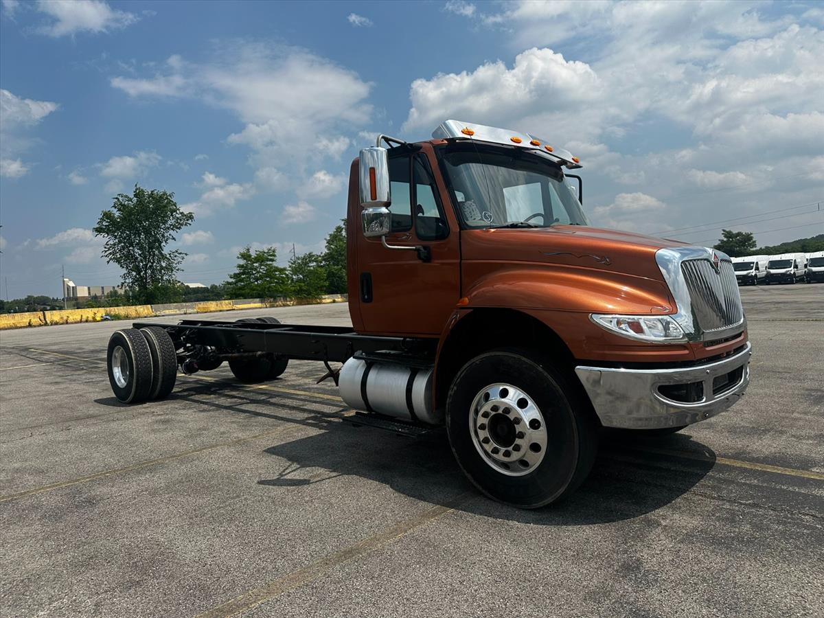 2018 International DuraStar 4400 1