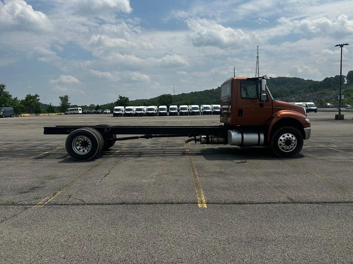 2018 International DuraStar 4400 3
