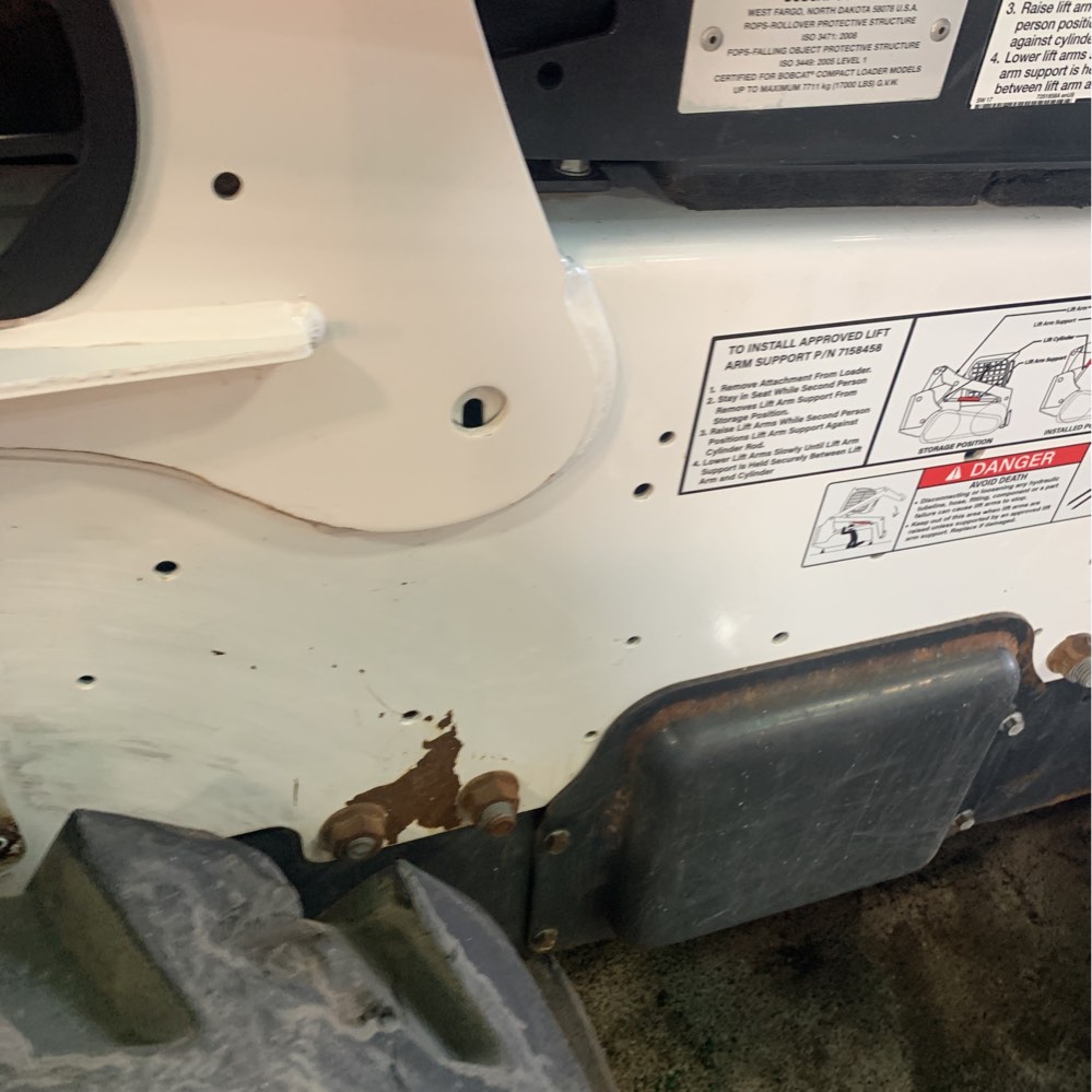 2018 Bobcat S740 21