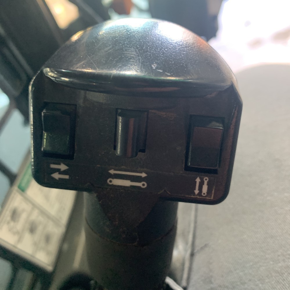 2018 Bobcat S740 17