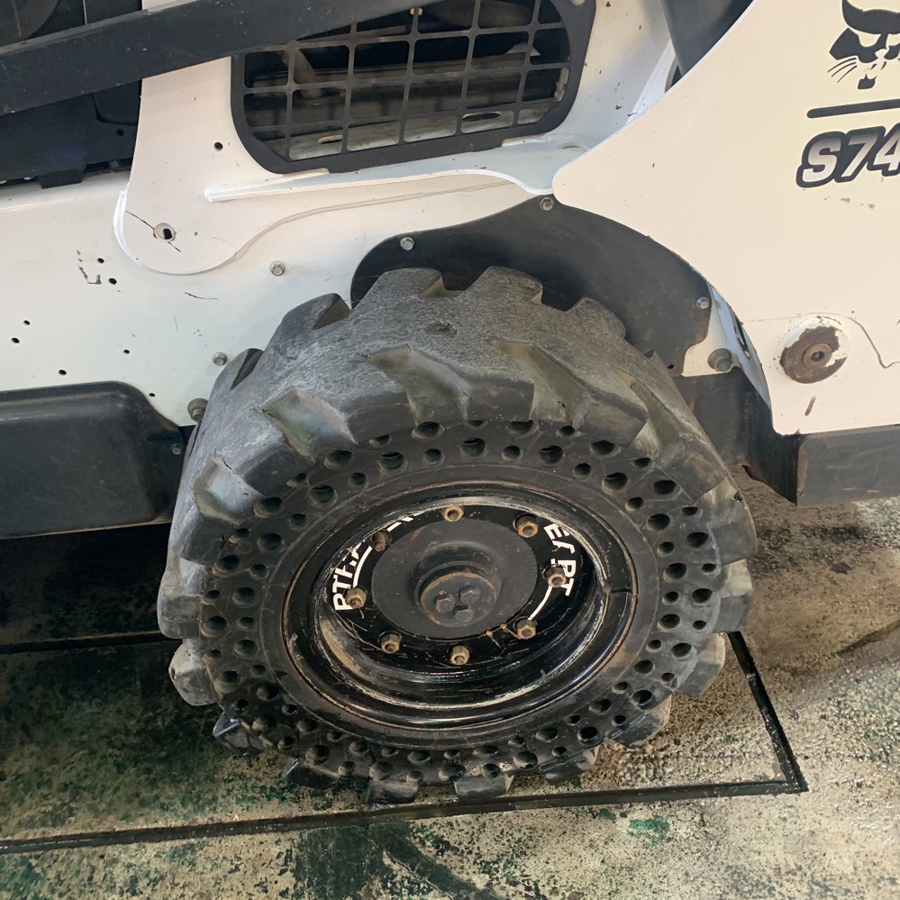 2018 Bobcat S740 3