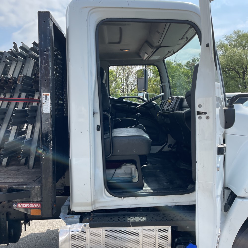2018 Hino 268 52