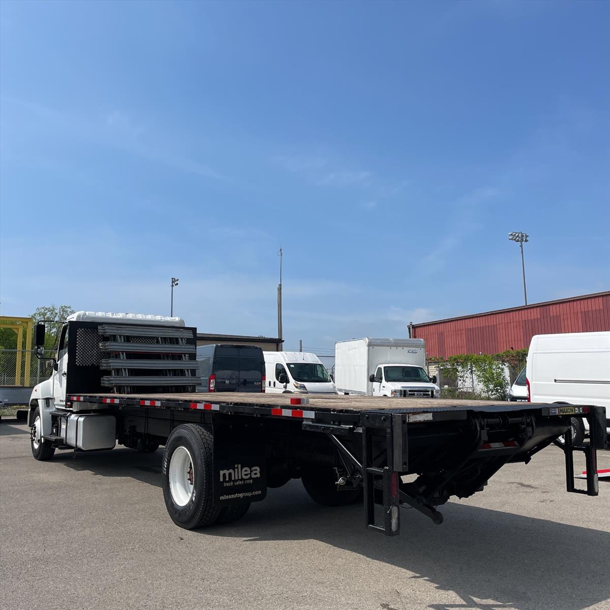 2018 Hino 268 4