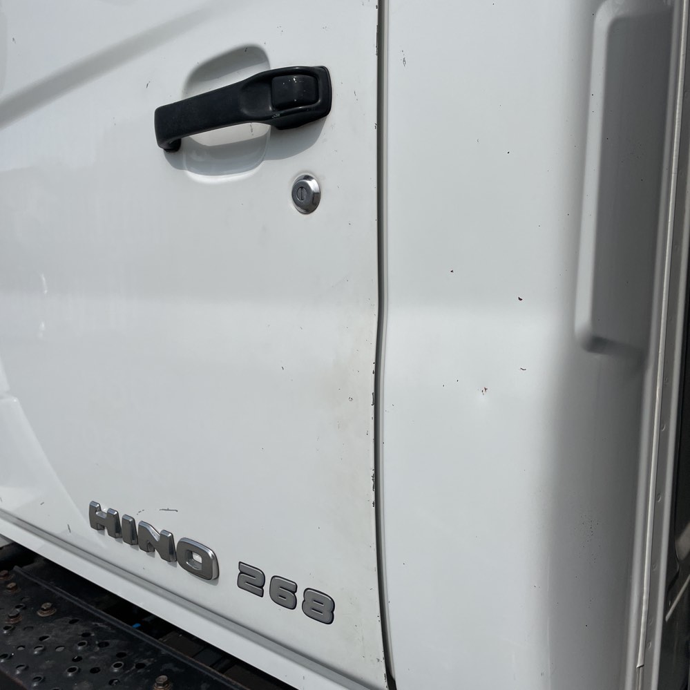 2018 Hino 268 27