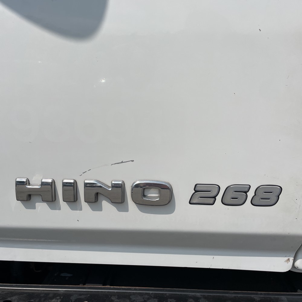 2018 Hino 268 38