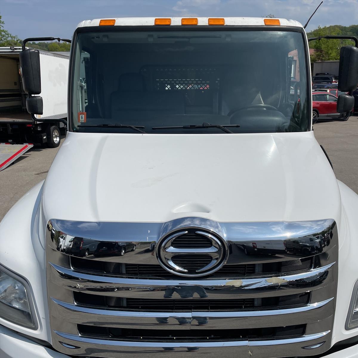 2018 Hino 268 32