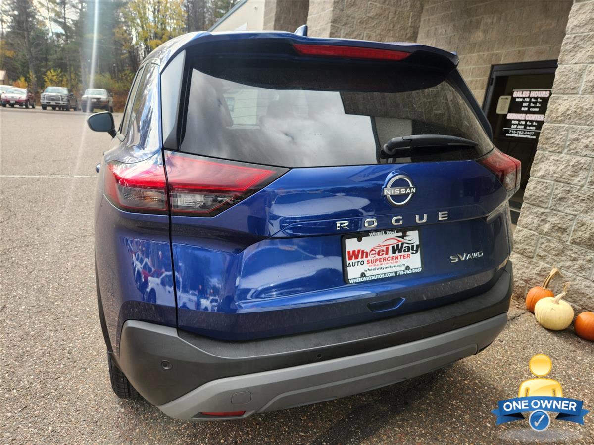 2023 Nissan Rogue SV photo 2