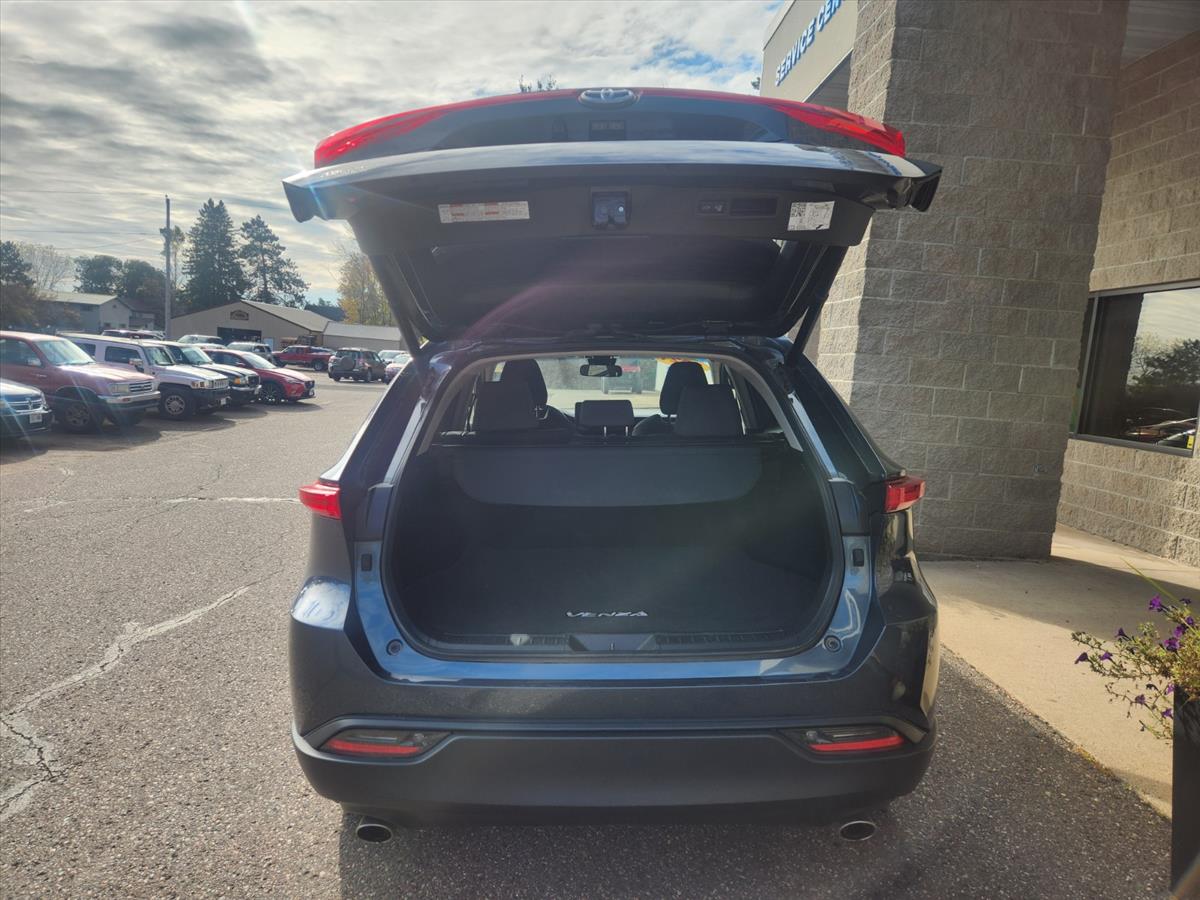 2021 Toyota Venza photo 4