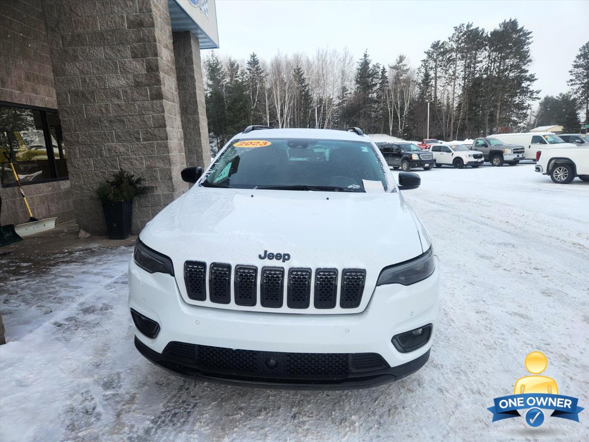 2023 Jeep Cherokee Altitude Lux