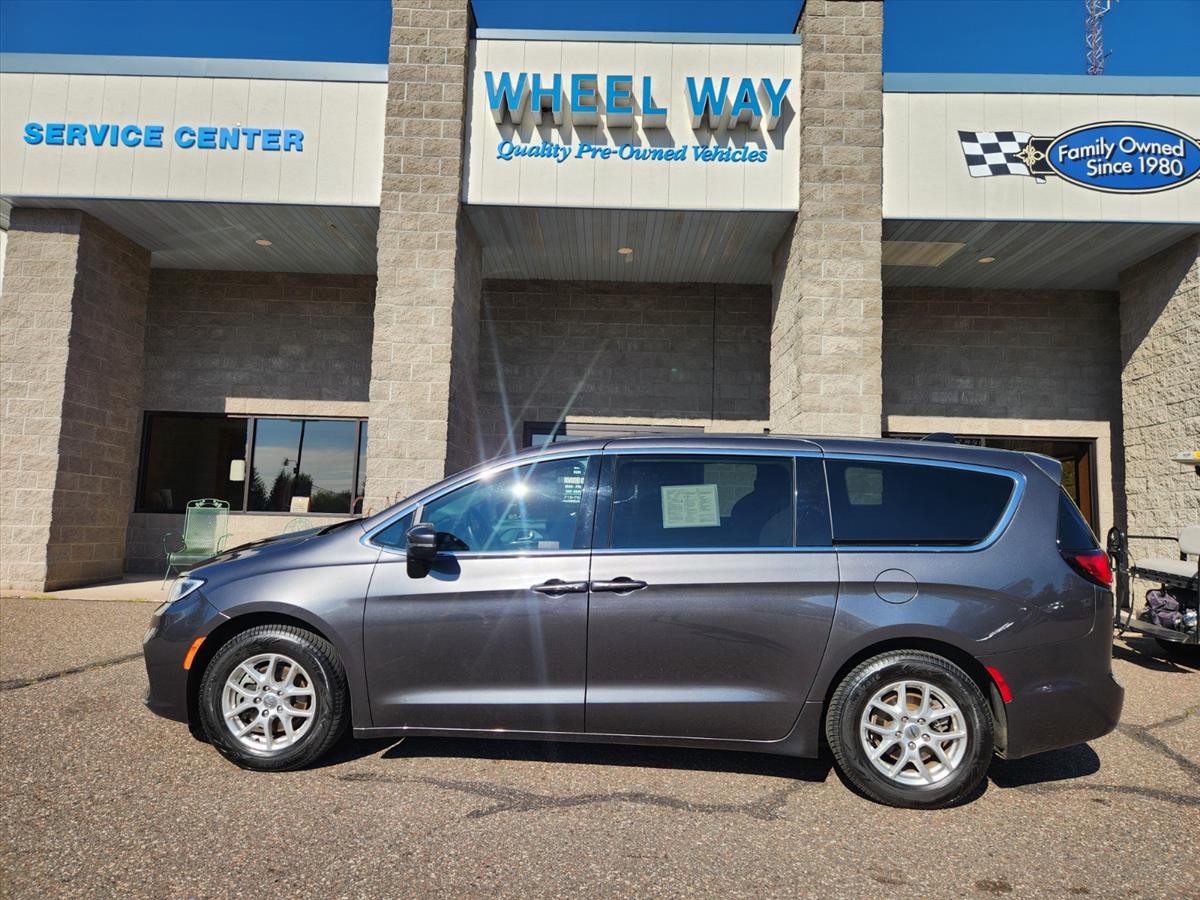 2023 Chrysler Pacifica Touring